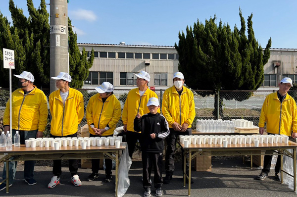 防府読売マラソン大会で給水ボランティアをしました